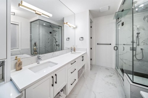 103 Aspen Summit Close Sw, Calgary, AB - Indoor Photo Showing Bathroom