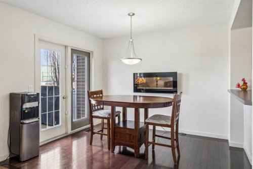 150 River Heights Crescent, Cochrane, AB - Indoor Photo Showing Dining Room