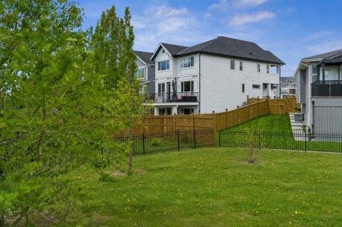 80 Sunrise Heath, Cochrane, AB 