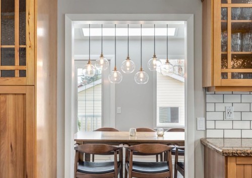 236 2 Avenue Ne, Calgary, AB - Indoor Photo Showing Dining Room