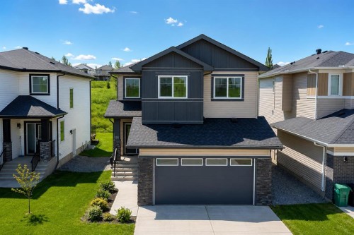 164 Lakewood Circle  Strathmore, AB T1P 1T7