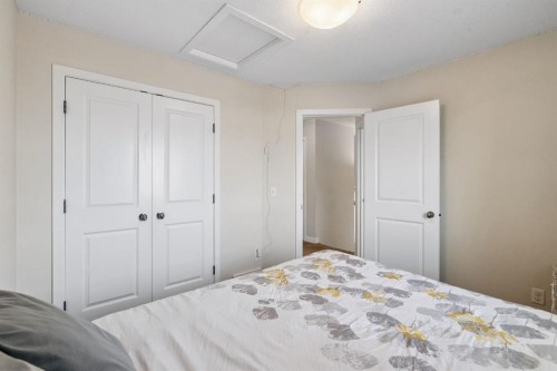 614-413 River Avenue, Cochrane, AB - Indoor Photo Showing Bedroom
