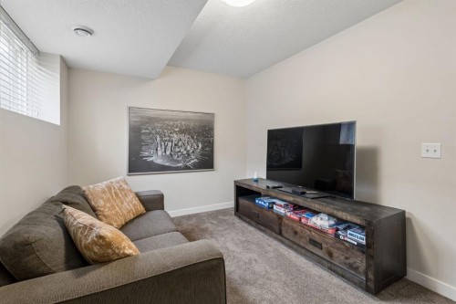 614-413 River Avenue, Cochrane, AB - Indoor Photo Showing Living Room