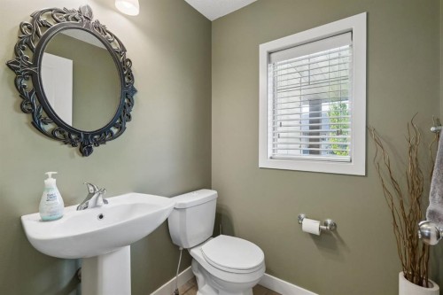 614-413 River Avenue, Cochrane, AB - Indoor Photo Showing Bathroom