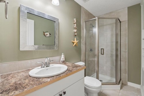 614-413 River Avenue, Cochrane, AB - Indoor Photo Showing Bathroom