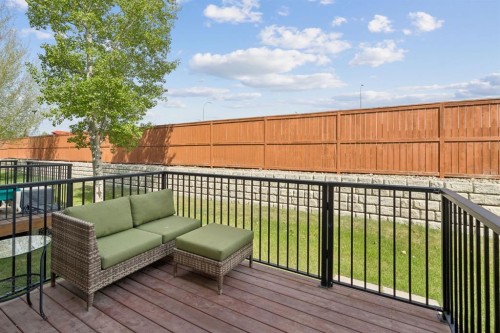 614-413 River Avenue, Cochrane, AB - Outdoor
