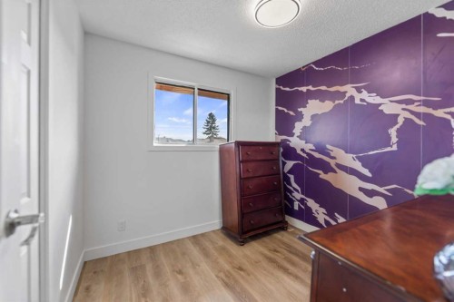40 Pinecliff Close Ne, Calgary, AB - Indoor Photo Showing Other Room