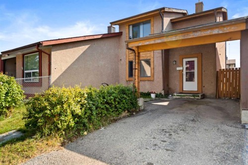 40 Pinecliff Close Ne, Calgary, AB - Outdoor