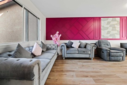 40 Pinecliff Close Ne, Calgary, AB - Indoor Photo Showing Living Room