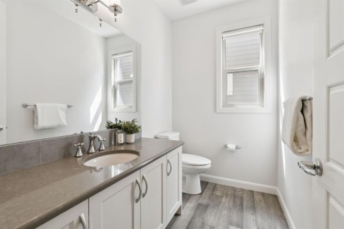 126 Riviera View, Cochrane, AB 