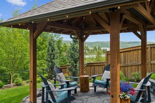 126 Riviera View, Cochrane, AB 