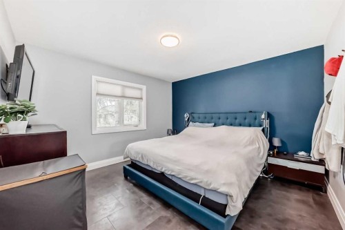 5224 19 Avenue Nw, Calgary, AB - Indoor Photo Showing Bedroom