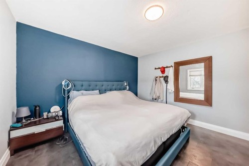 5224 19 Avenue Nw, Calgary, AB - Indoor Photo Showing Bedroom