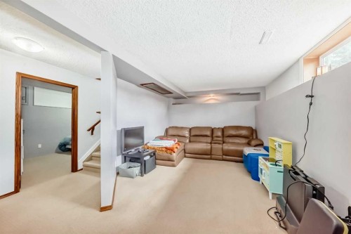 5224 19 Avenue Nw, Calgary, AB - Indoor