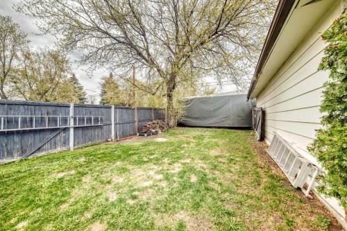 5224 19 Avenue Nw, Calgary, AB - Outdoor