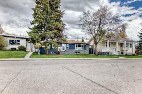 5224 19 Avenue Nw, Calgary, AB - Outdoor With Facade