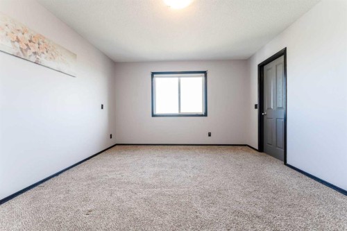 277 Panora Way Nw, Calgary, AB - Indoor Photo Showing Other Room
