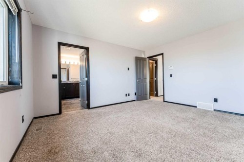 277 Panora Way Nw, Calgary, AB - Indoor Photo Showing Other Room