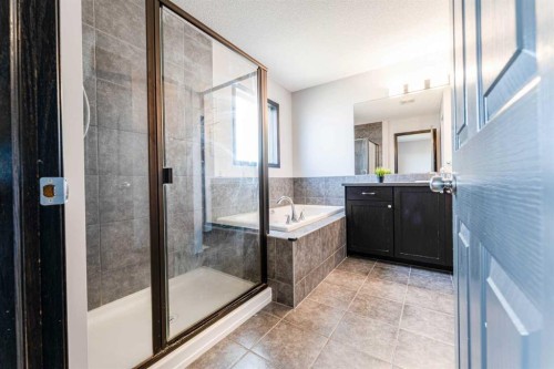277 Panora Way Nw, Calgary, AB - Indoor Photo Showing Bathroom