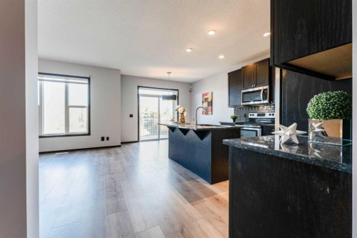 277 Panora Way Nw, Calgary, AB - Indoor Photo Showing Kitchen With Upgraded Kitchen