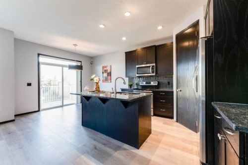 277 Panora Way Nw, Calgary, AB - Indoor Photo Showing Kitchen With Upgraded Kitchen