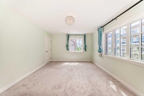 60 Hong Kong Road Sw, Calgary, AB - Indoor Photo Showing Other Room