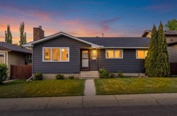 36 Bearberry Crescent NW Calgary, AB T3K 1R2