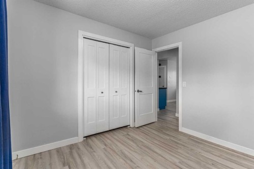 36 Bearberry Crescent Nw, Calgary, AB - Indoor