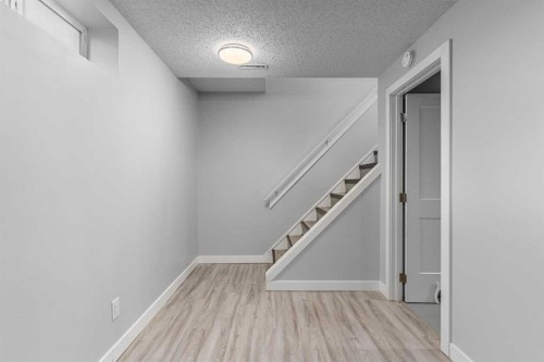 36 Bearberry Crescent Nw, Calgary, AB - Indoor Photo Showing Other Room