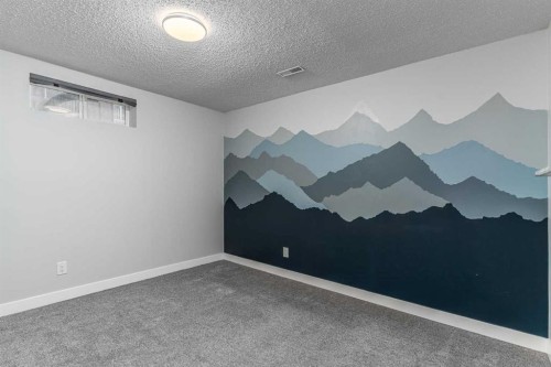 36 Bearberry Crescent Nw, Calgary, AB - Indoor Photo Showing Other Room