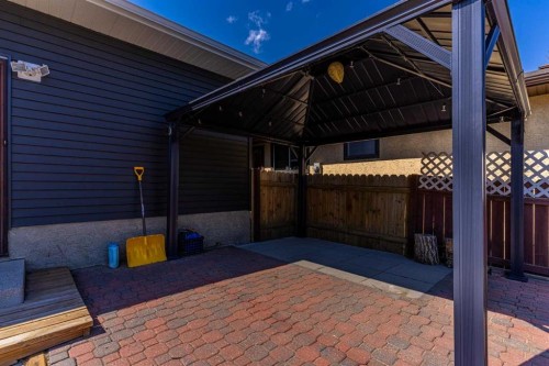 36 Bearberry Crescent Nw, Calgary, AB - Outdoor With Exterior