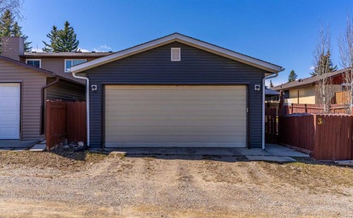 36 Bearberry Crescent Nw, Calgary, AB - Outdoor With Exterior