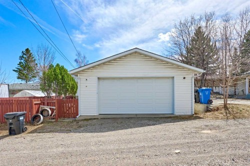 612 101 Avenue Sw, Calgary, AB - Outdoor With Exterior