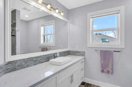 147 Hawkmere View, Chestermere, AB - Indoor Photo Showing Bathroom