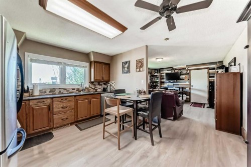 604 69 Avenue Sw, Calgary, AB - Indoor