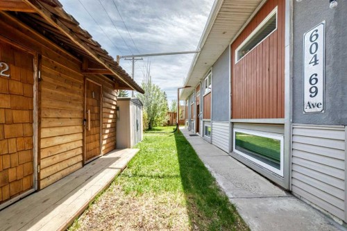 604 69 Avenue Sw, Calgary, AB - Outdoor With Exterior