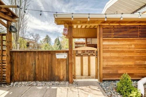 604 69 Avenue Sw, Calgary, AB - Outdoor