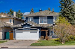 439 Mountain Park Drive SE Calgary, AB T2Z 2N9
