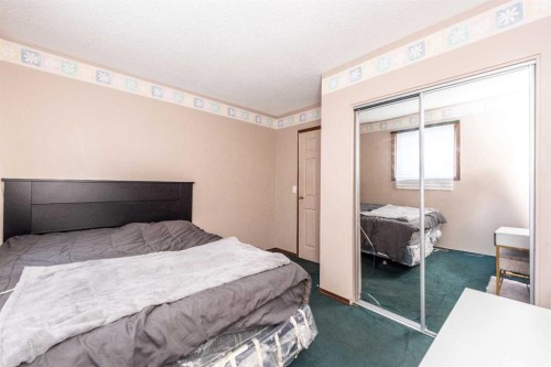 27 Ventura Way Ne, Calgary, AB - Indoor Photo Showing Bedroom