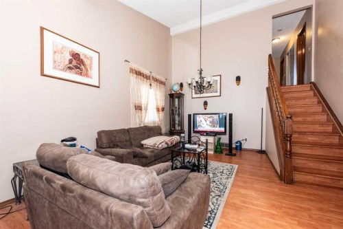 27 Ventura Way Ne, Calgary, AB - Indoor