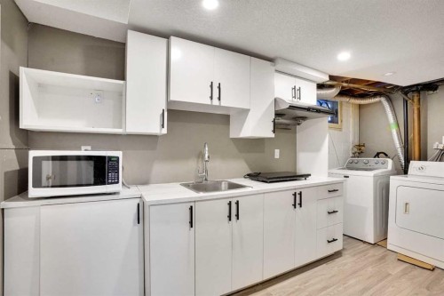 8316 43 Avenue Nw, Calgary, AB - Indoor Photo Showing Basement