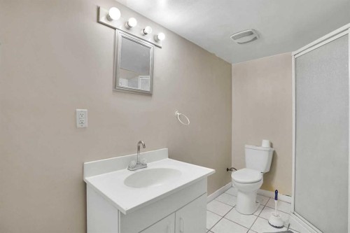 8316 43 Avenue Nw, Calgary, AB - Indoor