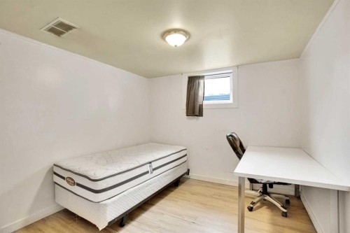8316 43 Avenue Nw, Calgary, AB - Indoor Photo Showing Office
