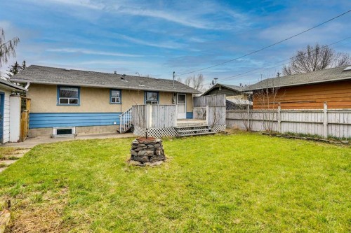 8316 43 Avenue Nw, Calgary, AB - Outdoor