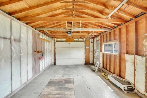 8316 43 Avenue Nw, Calgary, AB - Indoor Photo Showing Basement