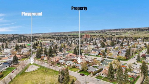 8316 43 Avenue Nw, Calgary, AB - Outdoor With View
