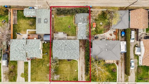 8316 43 Avenue Nw, Calgary, AB - Outdoor With View