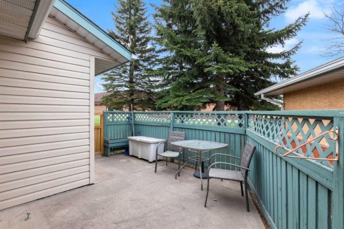 2831 Dovely Park Se, Calgary, AB - Outdoor With Exterior