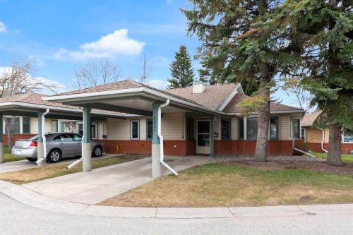 2831 Dovely Park SE Calgary, AB T2B 3G3