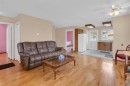 2831 Dovely Park Se, Calgary, AB  - Indoor Photo Showing Living Room 